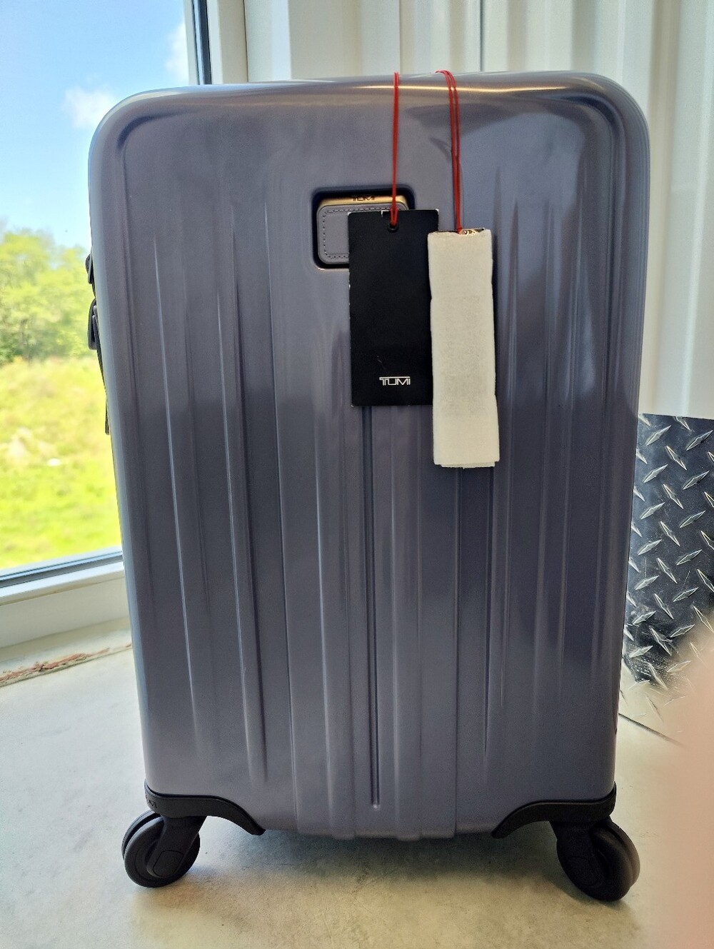 Tumi Women's V4 Collection International Expandable 4-Wheeled Carry-On FREE SHIP